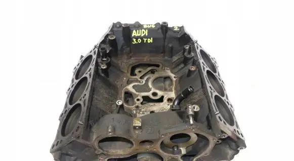 Audi Q7 4L Engine block 059103021AR