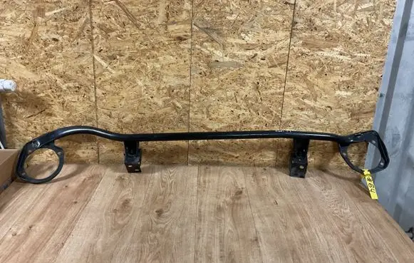 Audi TT Mk1 Front strut bar 8N0805629