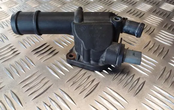 Volkswagen Tiguan Thermostat housing 03L121132DE