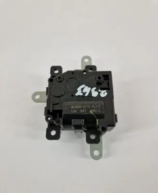 Toyota RAV 4 (XA40) Air flap motor/actuator 0638002110