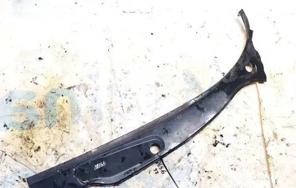 Peugeot 206 Wiper trim 9630607577