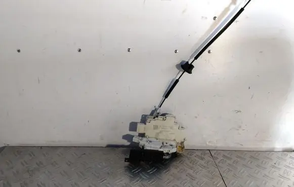 Porsche Macan (95B) Front door lock 4G1837015A