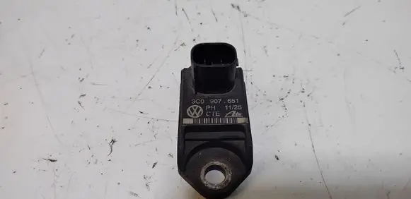 Volkswagen PASSAT CC Airbag deployment crash/impact sensor 3C0907651