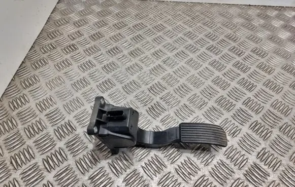 Mercedes-Benz Sprinter W906 Accelerator throttle pedal A9063000404 0280755023
