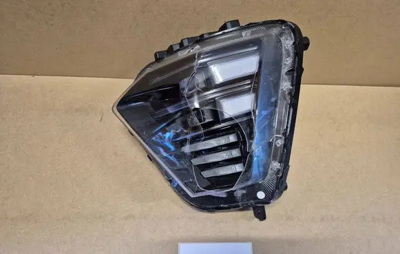 Hyundai Kona II Headlight/headlamp 92101BE100