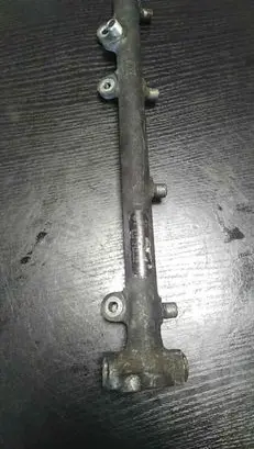 Mercedes-Benz C W203 Fuel main line pipe A6110700095