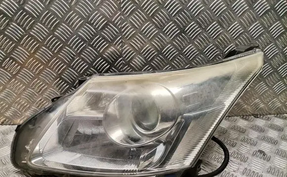 Toyota Avensis T270 Headlight/headlamp 8115805310