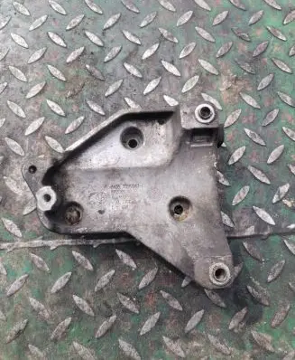 BMW X5 E70 A/C compressor mount bracket 7799863 59280110