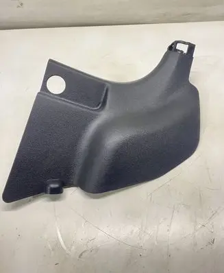 Foot area side trim