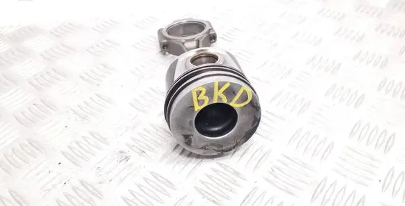 Volkswagen Golf V Piston with connecting rod 03GE 038J BKD