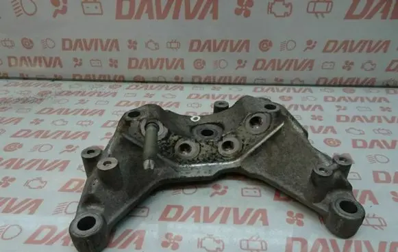 Ford Transit Custom Engine mounting bracket GK2Q-6030-AA GK2Q6030AA
