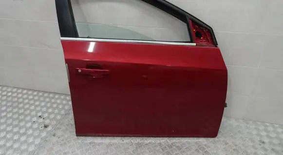 Chevrolet Cruze Front door