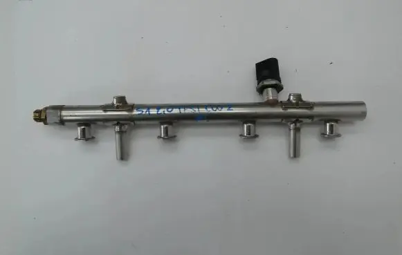 Audi S1 Fuel injector supply line/pipe 