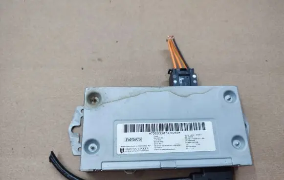 Jaguar XF X250 HiFi Audio sound control unit 8X2314D212AA