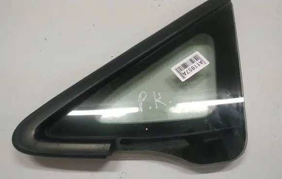 Honda FR-V Front triangle window/glass as2