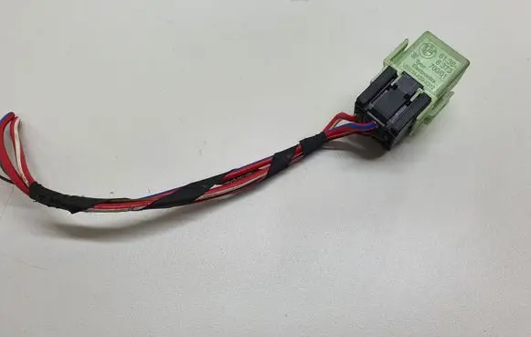 BMW 5 F10 F11 Other relay 8373700 61368373700 6136837370001