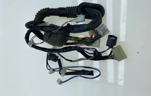 Subaru Legacy Front door wiring loom 81820AG15B 81820AG