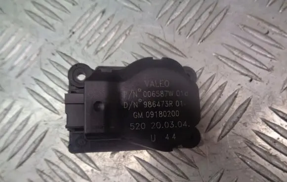 Opel Vectra C Central body control module 09180200