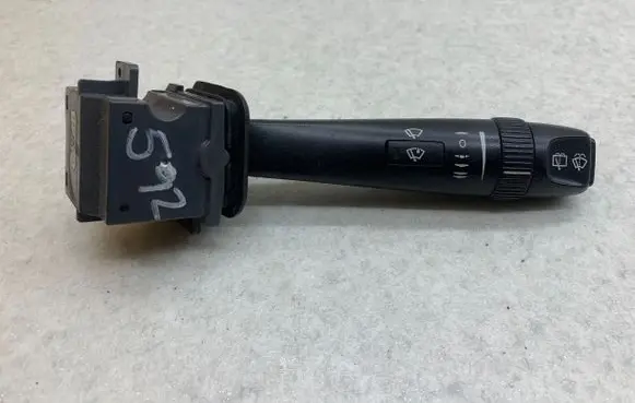 Volvo V70 Wiper control stalk 30768101 05W21D