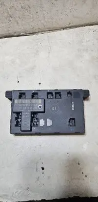 Mercedes-Benz C W203 Door control unit/module 2038201485