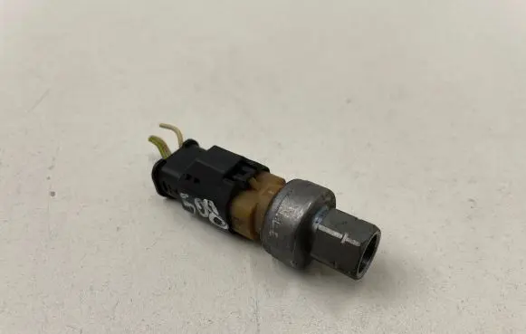 Peugeot 508 RXH Air conditioning (A/C) pressure sensor 02CP3206 SS73005300