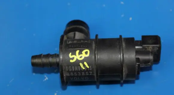 Volvo S60 Windscreen/windshield washer pump