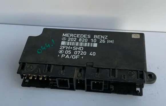 Mercedes-Benz C W202 Comfort/convenience module 2028201026