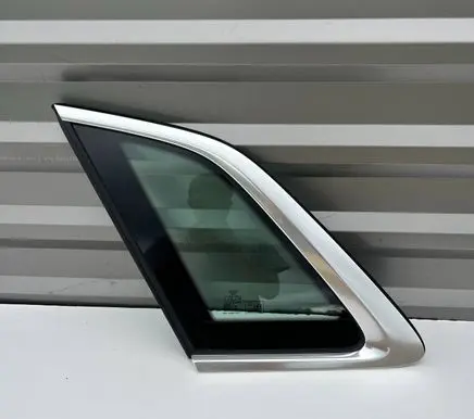 Audi e-tron Rear vent window glass 4KE845297BDB 542674 940973372