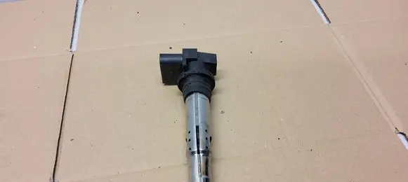 Skoda Octavia Mk2 (1Z) High voltage ignition coil 245141