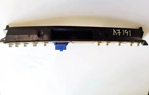 Chrysler Town & Country III Speedometer (instrument cluster) 04685608AB 3800-02A