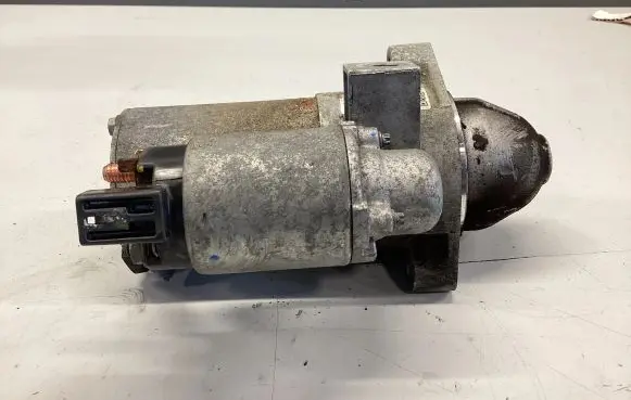 KIA Sportage Starter motor 361002U800