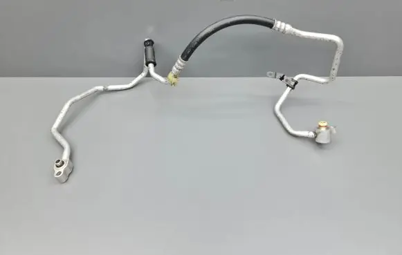 Jaguar XF X250 Air conditioning (A/C) pipe/hose