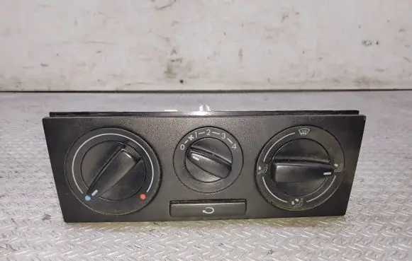 Volkswagen Polo III 6N 6N2 6NF Climate control unit