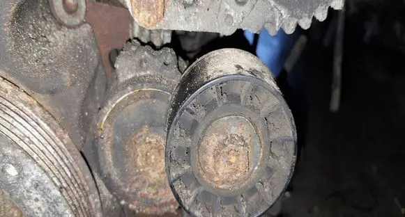 Ford Focus C-MAX Generator/alternator belt tensioner 