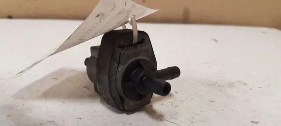 Jaguar XF X250 Vacuum valve 72268701