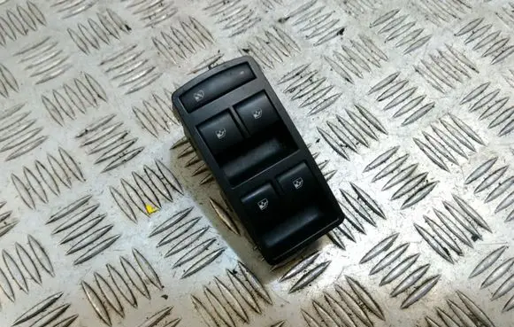 Opel Insignia A Electric window control switch 13305009