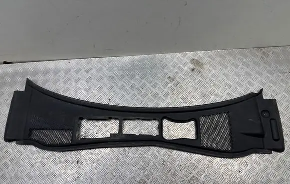 Volkswagen PASSAT B5.5 Wiper trim 3B1819417