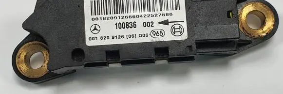 Mercedes-Benz CLK A209 C209 Airbag deployment crash/impact sensor 0018209126