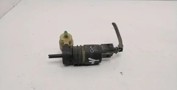 Volkswagen Golf IV Windscreen/windshield washer pump 1J0973722