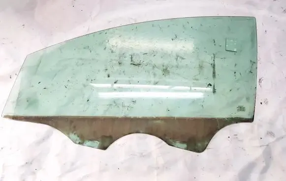 Seat Altea Front door window glass four-door