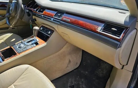 Audi A8 S8 D3 4E Dashboard