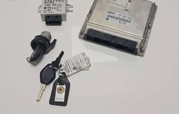 BMW 5 E39 Engine ECU kit and lock set 7789376 28RTF091 0281010314