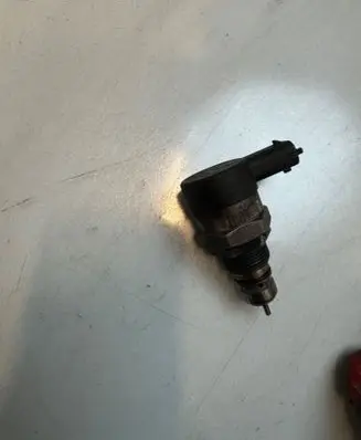 Opel Vectra C Fuel main line pipe 0281002507 21814407 120306