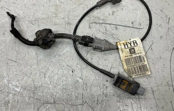 Opel Zafira B Front ABS sensor wiring 13118565