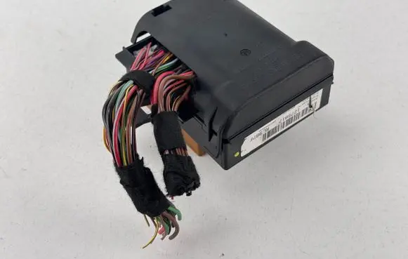 Porsche Boxster 987 Relay mounting block 99761011200