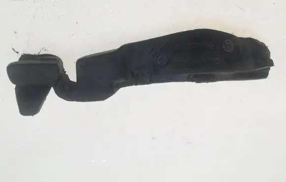 Volkswagen Golf VI Other engine bay part 5K1823730