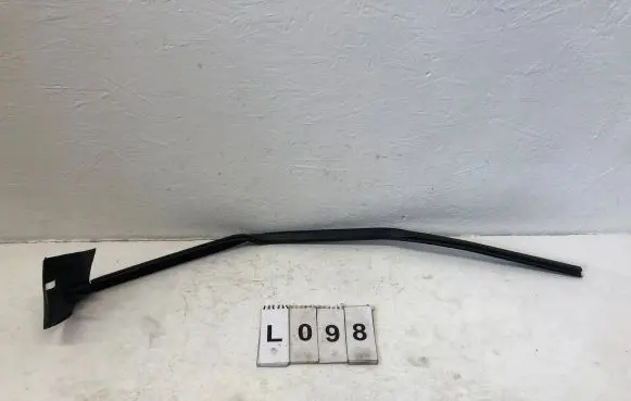BMW 3 E46 Door glass rail 51328194731