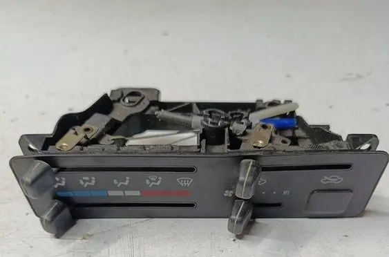 Toyota RAV 4 (XA10) Climate control unit