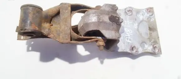 Opel Sintra Engine mount bracket c0424 c04-24