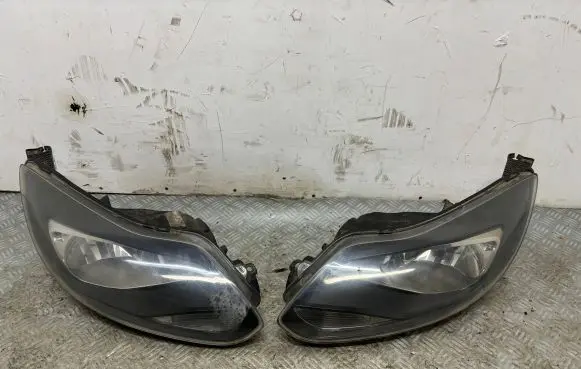 Ford Focus Headlight/headlamp